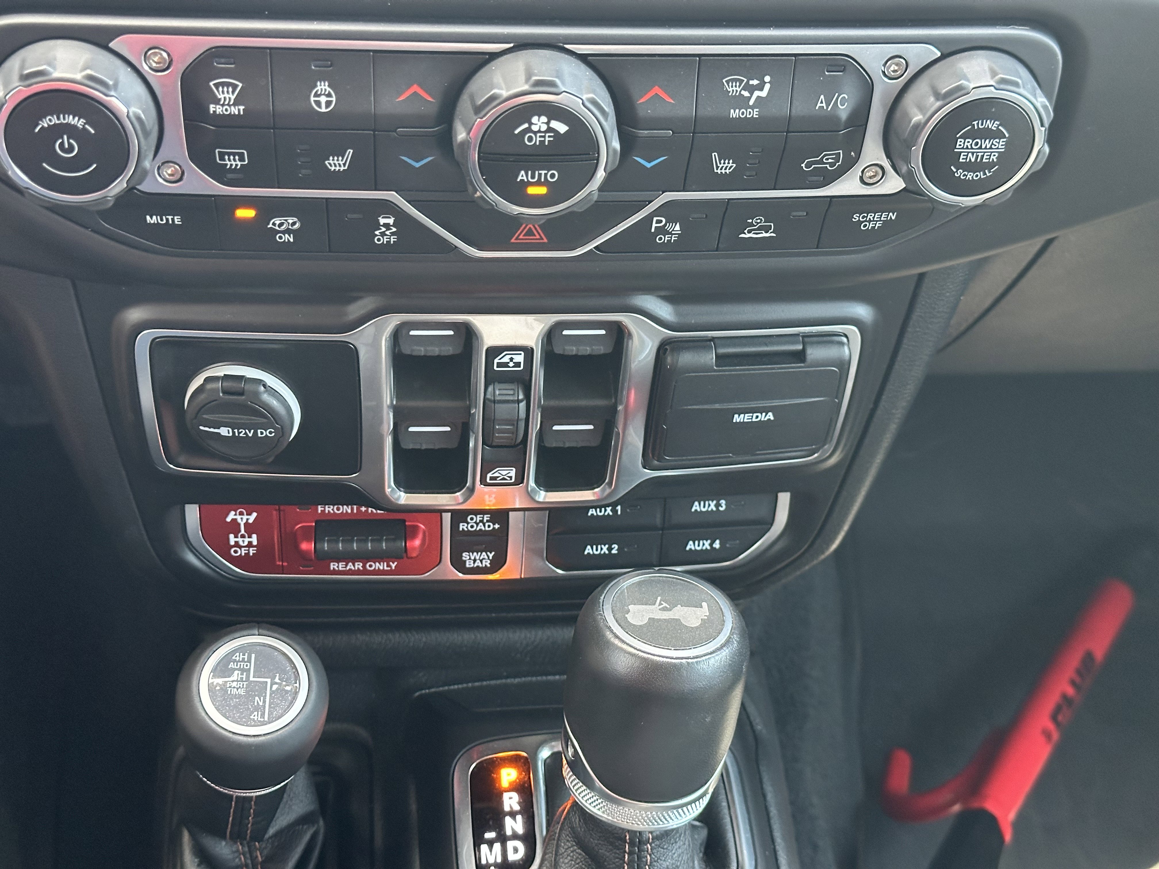 Used 2021 Jeep Wrangler Unlimited Rubicon w/ Dual Top Group AWD/4WD image 20