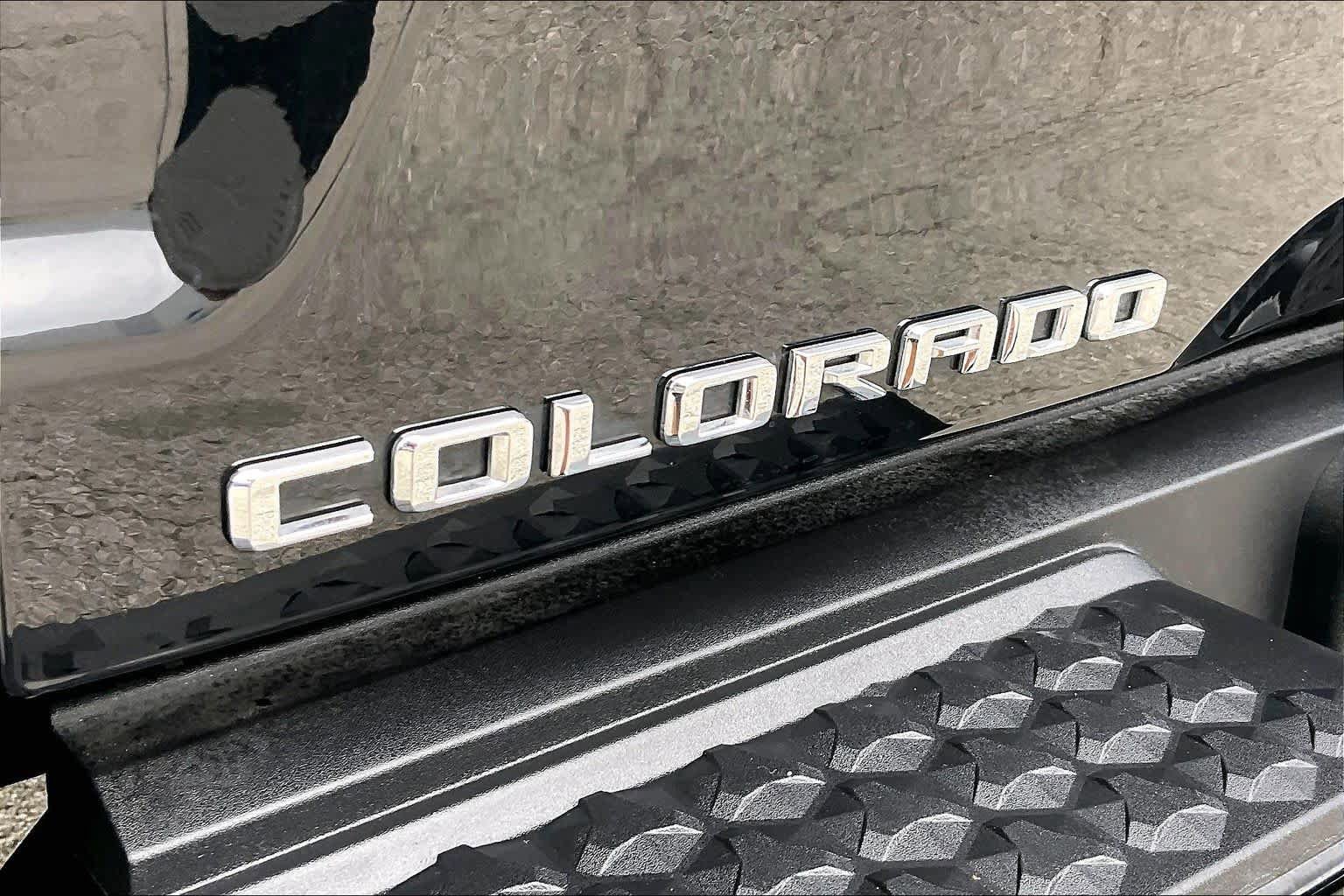 Used 2024 Chevrolet Colorado LT w/ LT Convenience Package AWD/4WD image 32