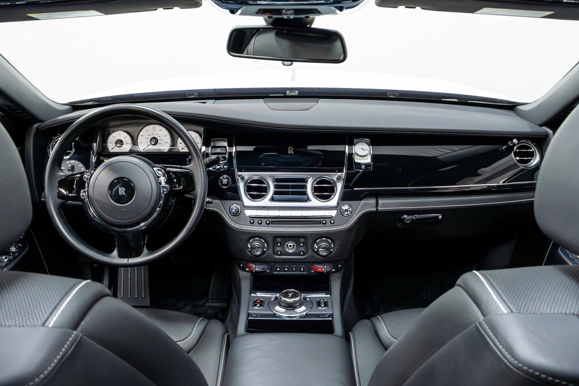 Used 2016 Rolls-Royce Ghost image 15