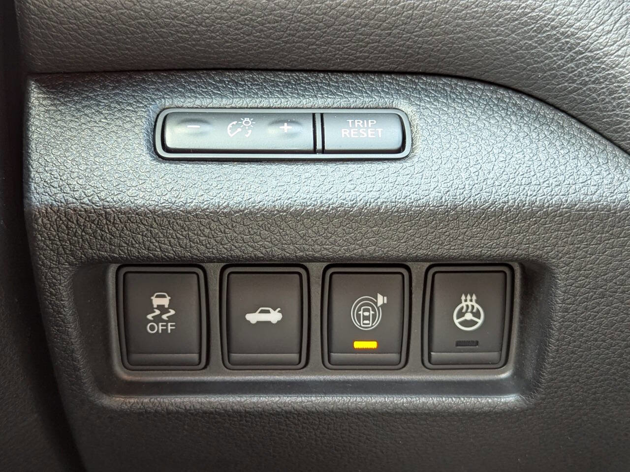 Used 2015 Nissan Altima 2.5 SL w/ Technology Package FWD image 25