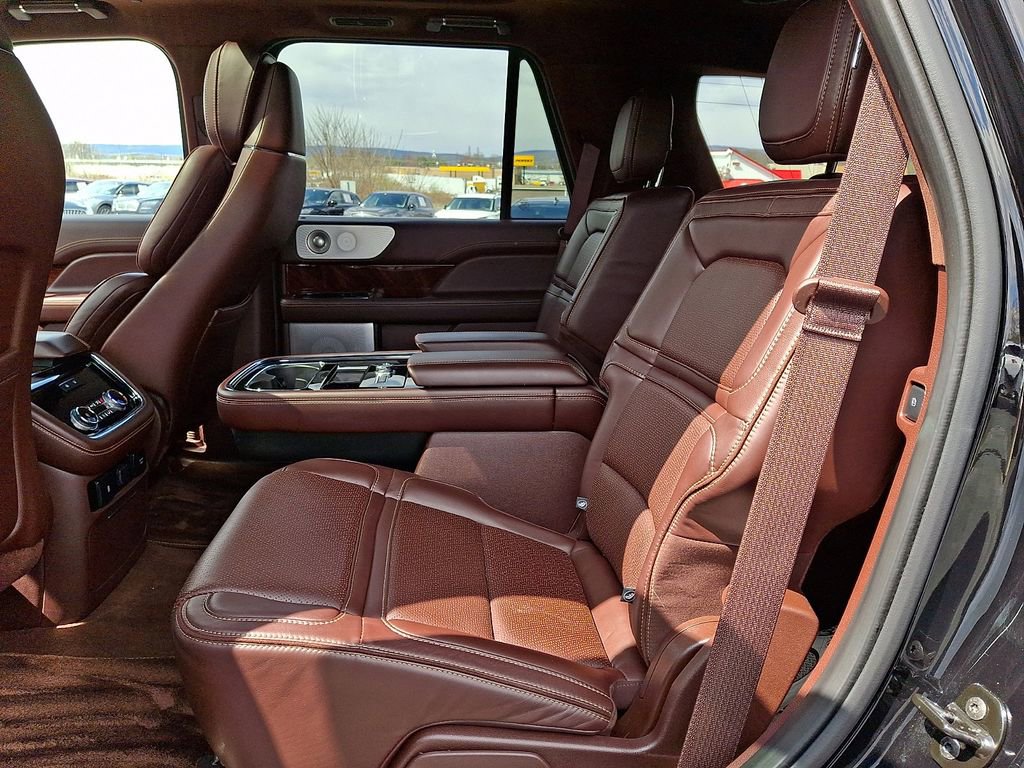 Used 2018 Lincoln Navigator Black Label w/ Cargo Package image 10