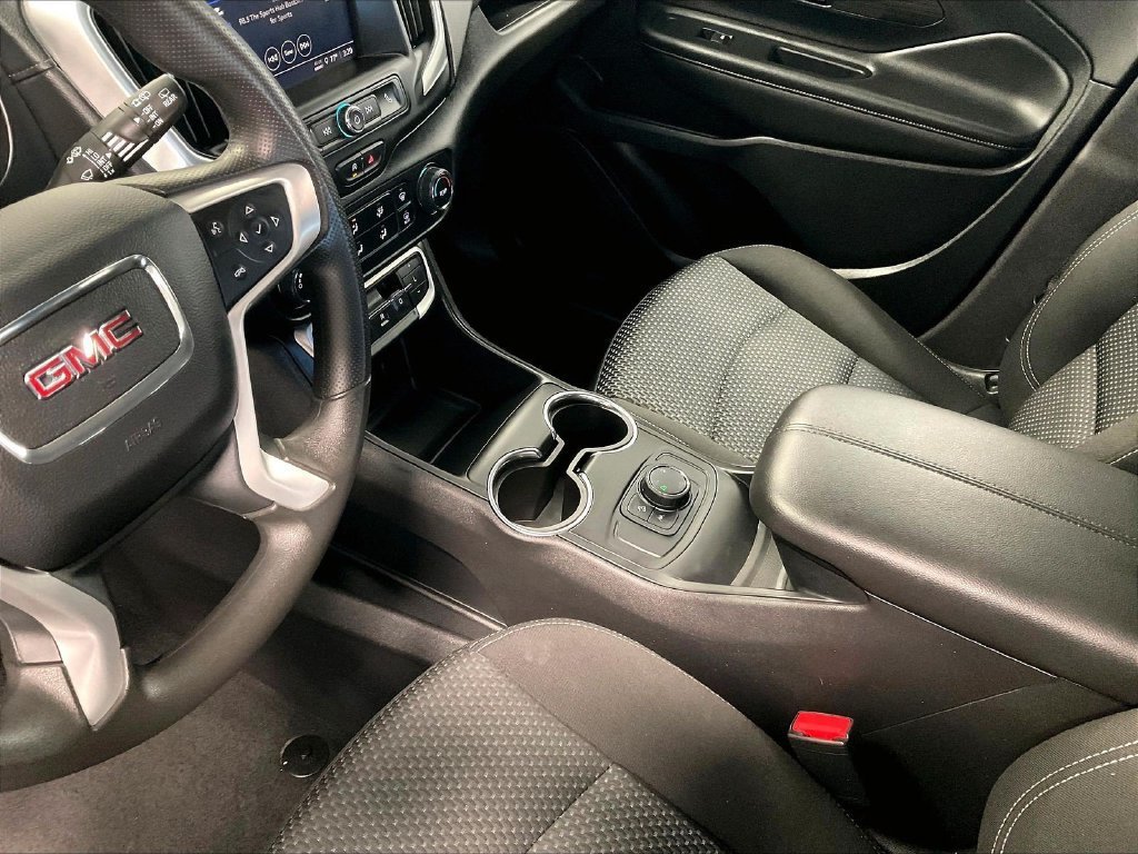 Used 2024 GMC Terrain SLE AWD/4WD image 21