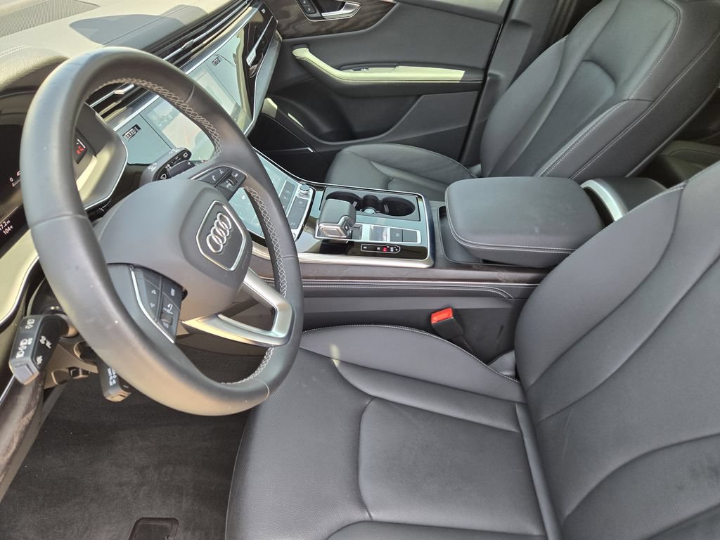 Certified 2023 Audi Q8 Premium Plus w/ Premium Plus Package AWD/4WD image 17