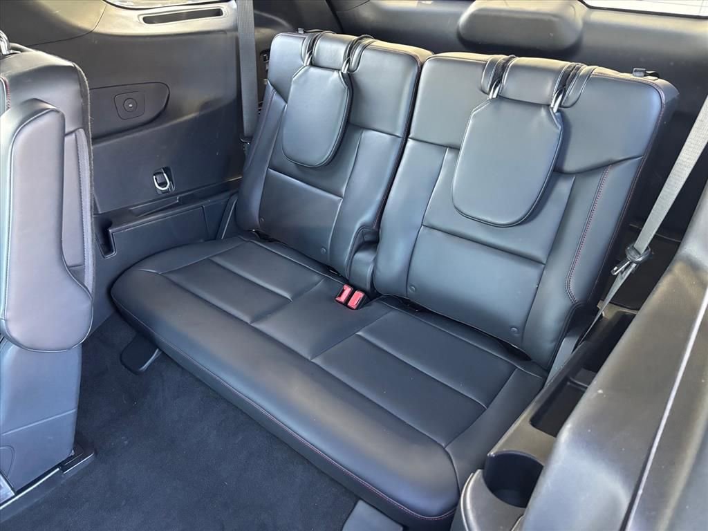 Used 2025 Ford Explorer ST image 12