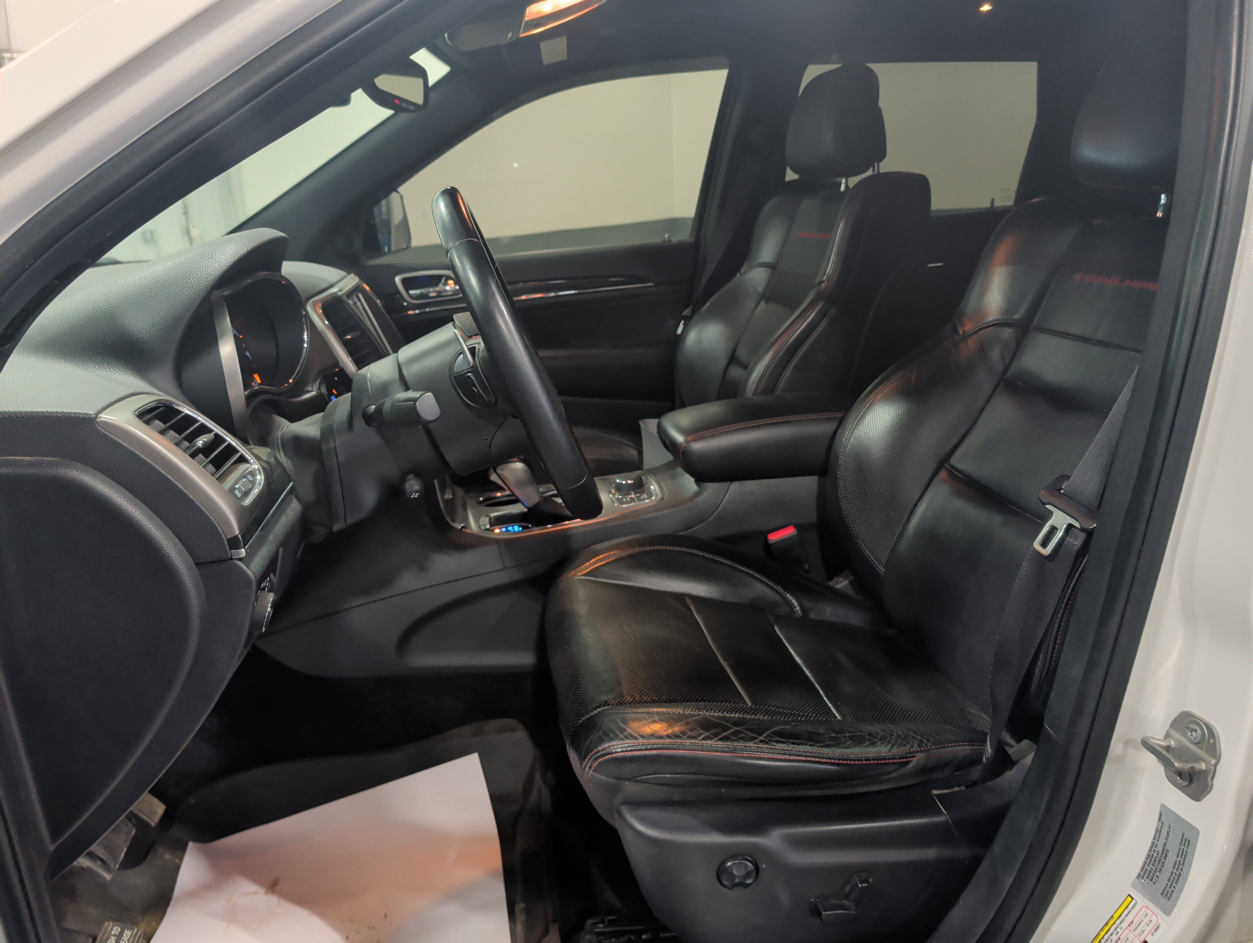 Used 2018 Jeep Grand Cherokee Trailhawk w/ Trailhawk Luxury Group AWD/4WD image 7