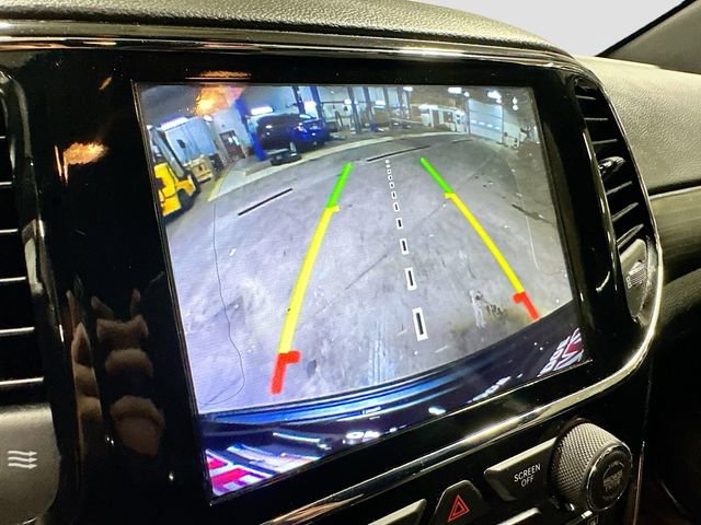 Used 2019 Jeep Grand Cherokee Altitude image 16
