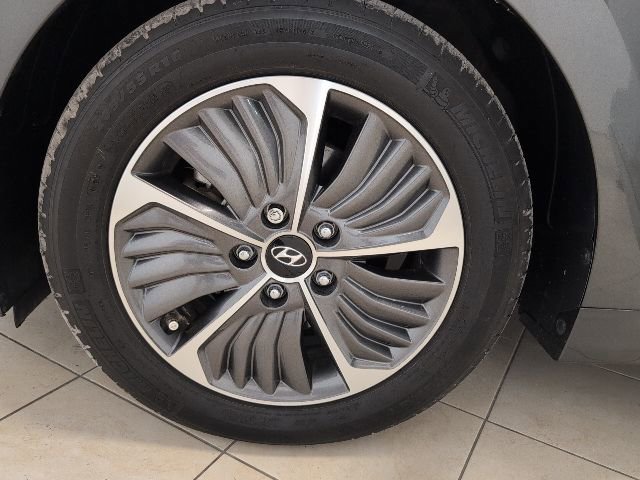 Used 2022 Hyundai Ioniq Limited image 17