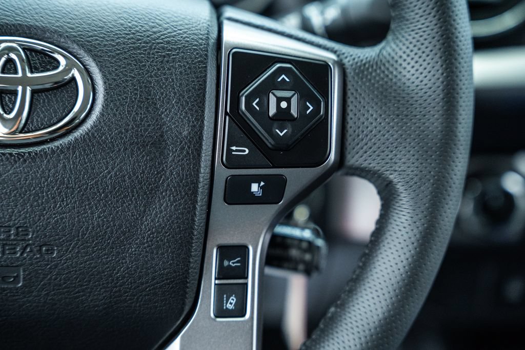 Certified 2022 Toyota Tacoma SR5 AWD/4WD image 28