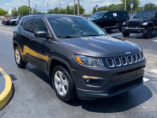 Used 2020 Jeep Compass Latitude FWD image 2
