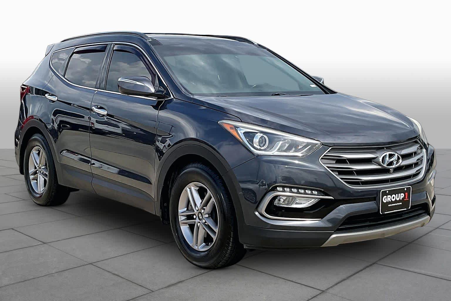 Used 2018 Hyundai Santa Fe Sport w/ 2.4L Tech Package 04 FWD image 3