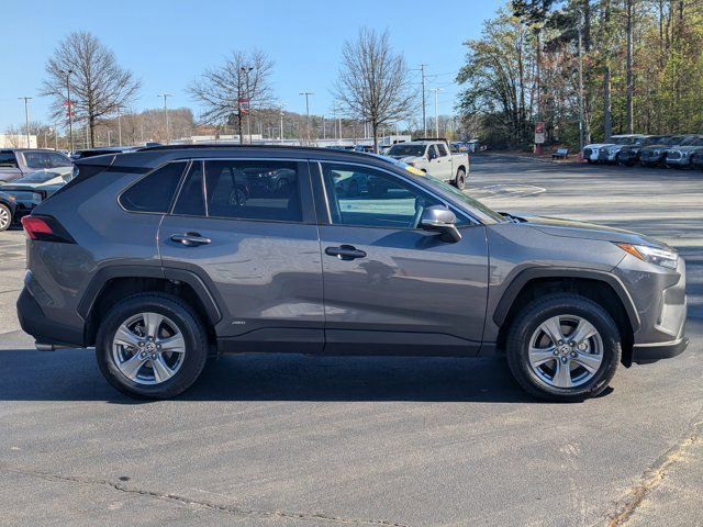 Used 2022 Toyota RAV4 XLE image 8
