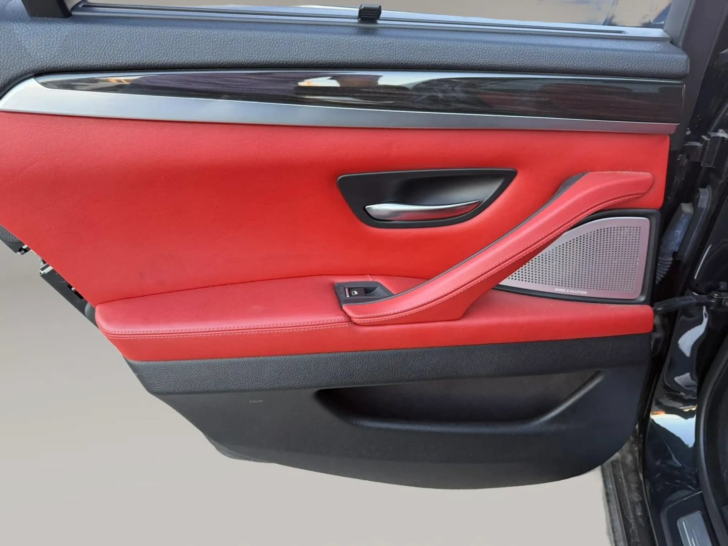 Used 2013 BMW M5 RWD image 12