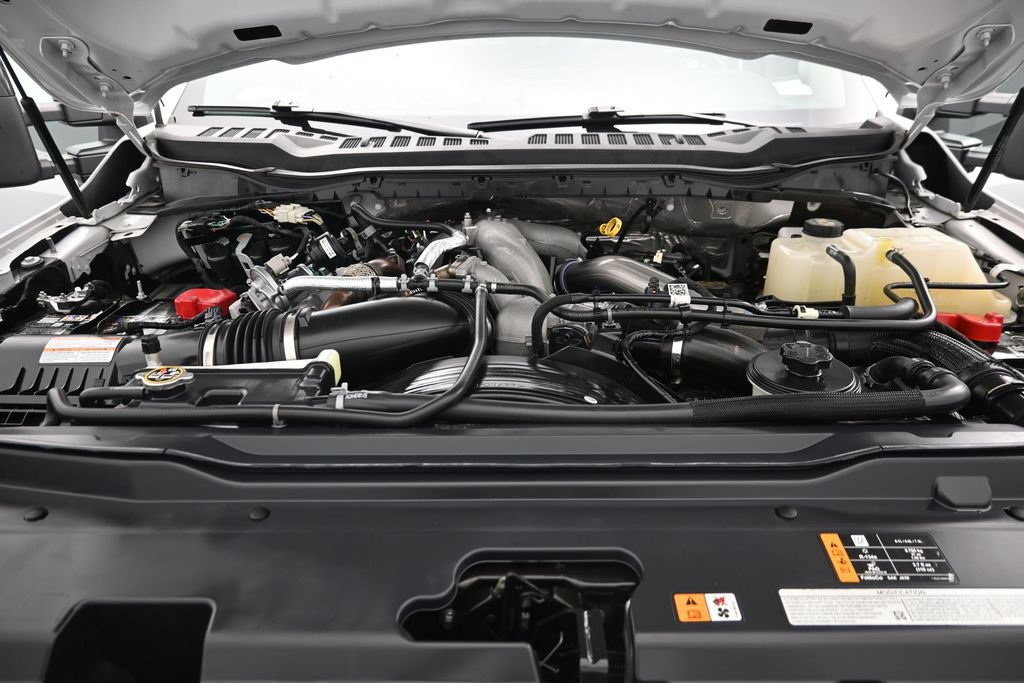 Used 2025 Ford F350 Lariat AWD/4WD image 19