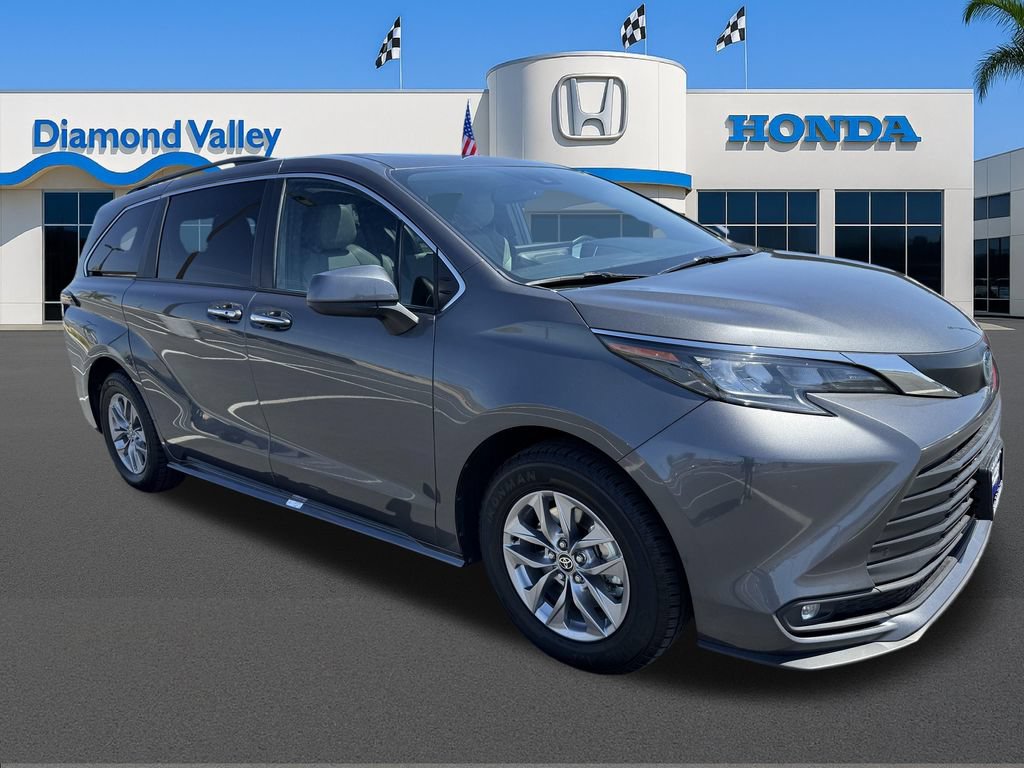 Used 2025 Toyota Sienna XLE FWD 360° Tour
