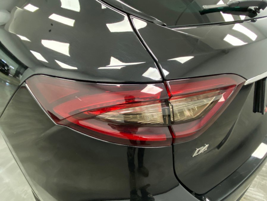 Used 2020 Maserati Levante GranSport image 13