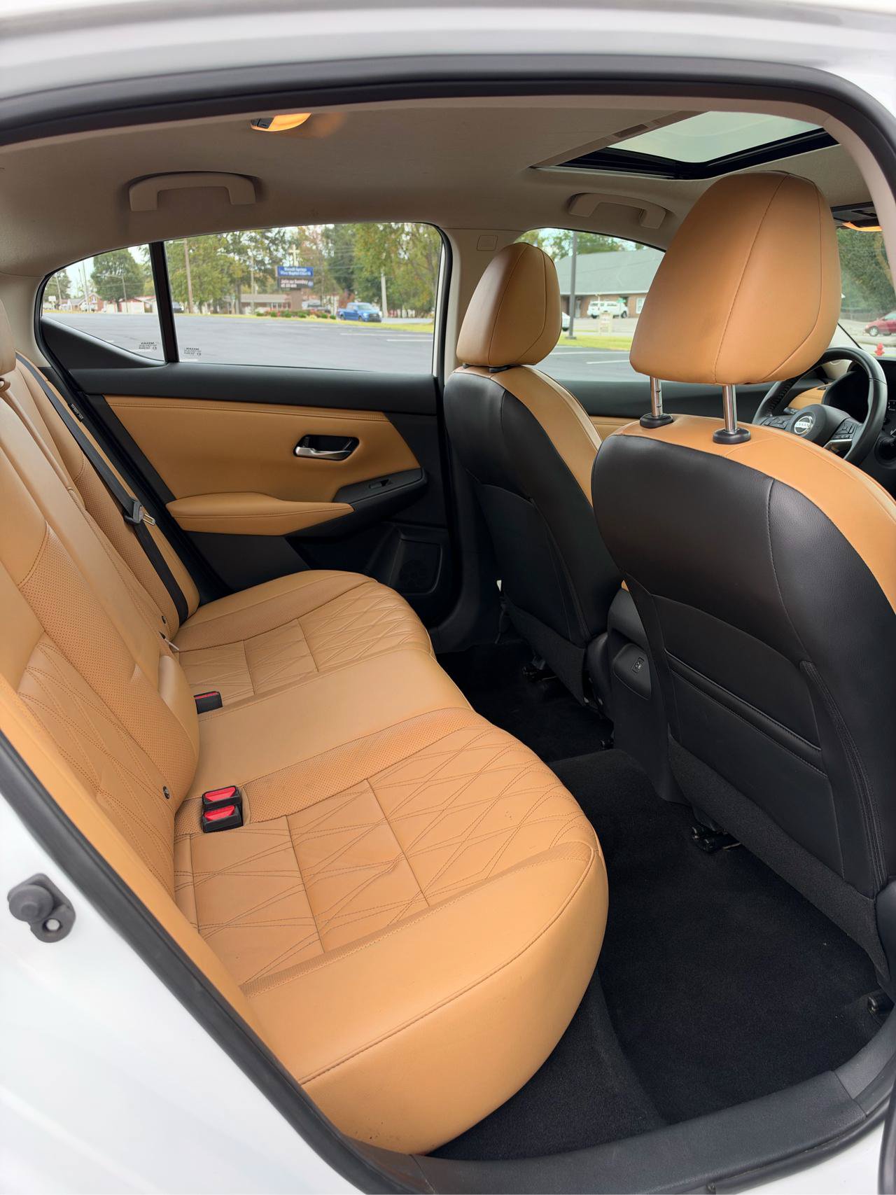 Used 2021 Nissan Sentra SV w/ SV Premium Package FWD image 10