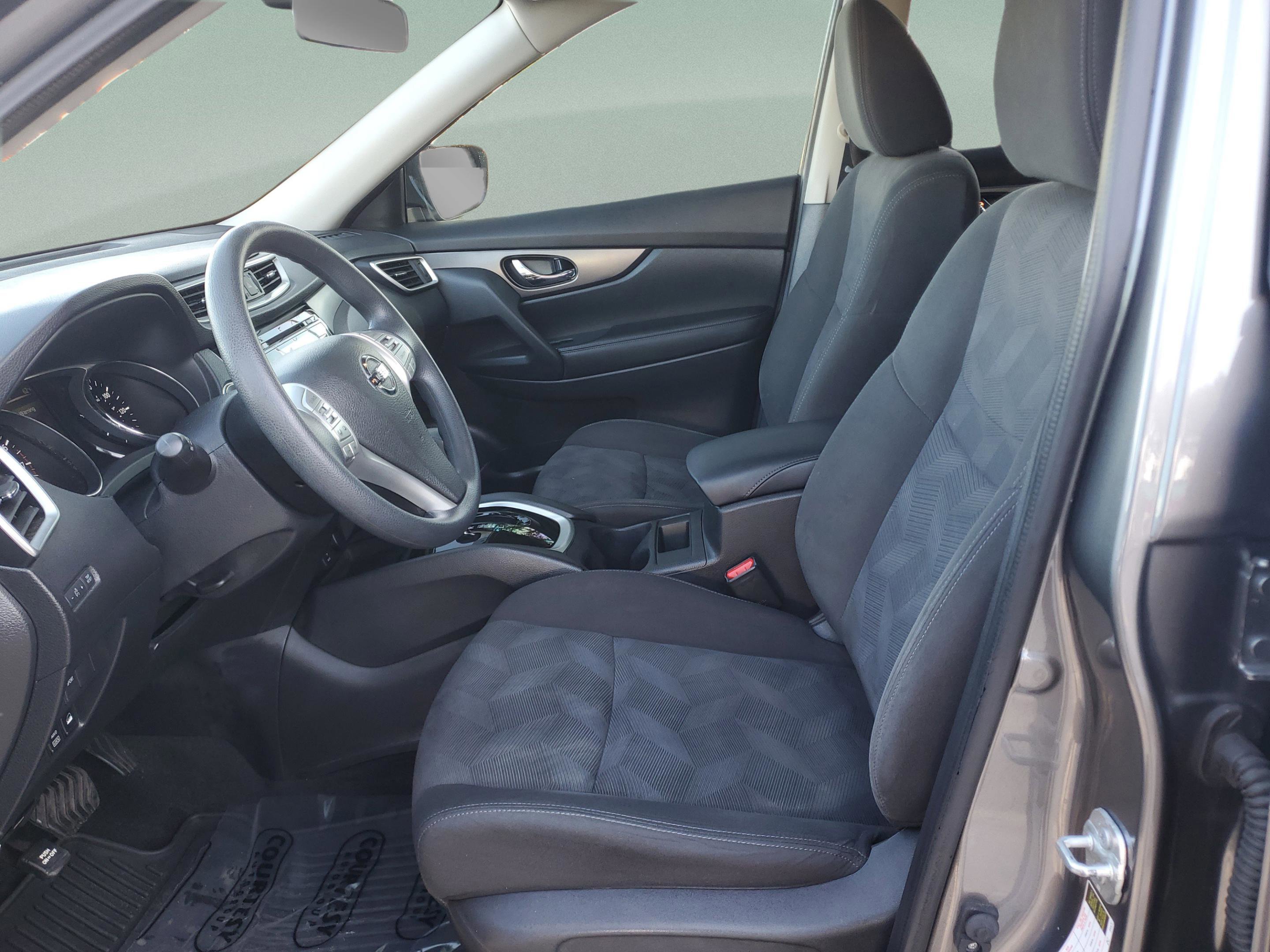 Used 2016 Nissan Rogue SV image 20