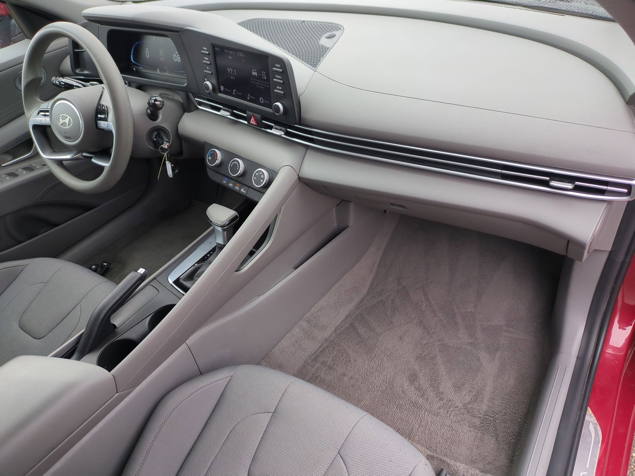 Certified 2024 Hyundai Elantra SE FWD image 19