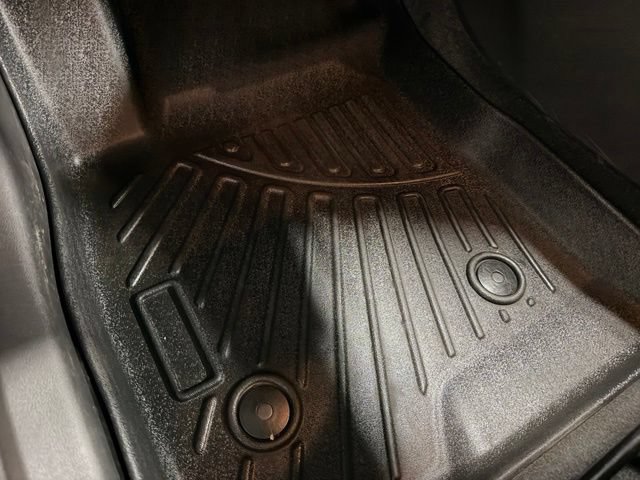 Used 2024 Chevrolet Trax RS FWD image 16