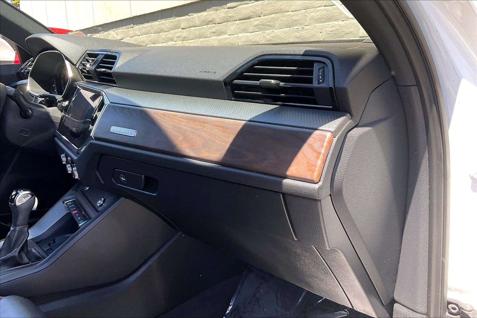 Used 2020 Audi Q3 2.0T Prestige AWD/4WD image 16