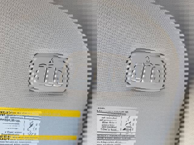 Used 2023 Ford Expedition XLT image 26