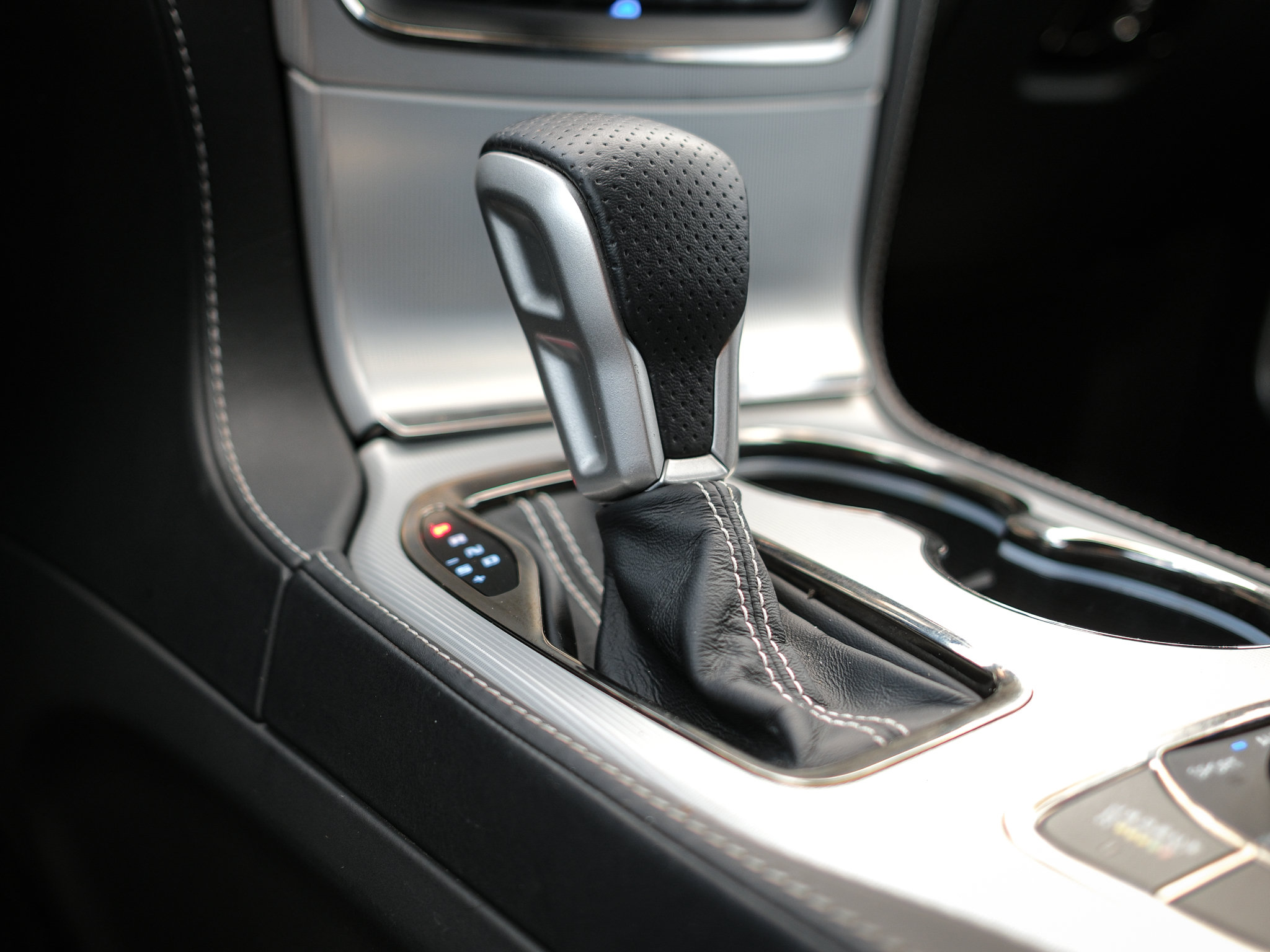 Used 2018 Jeep Grand Cherokee Trackhawk AWD/4WD image 26