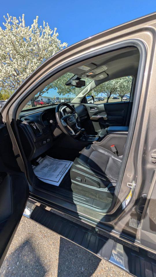Used 2015 GMC Canyon SLT w/ Driver Alert Package AWD/4WD image 14