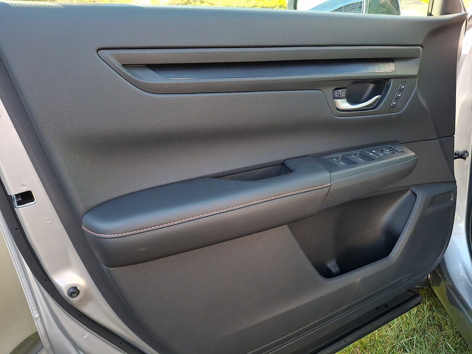 Used 2025 Honda CR-V Sport-L image 12