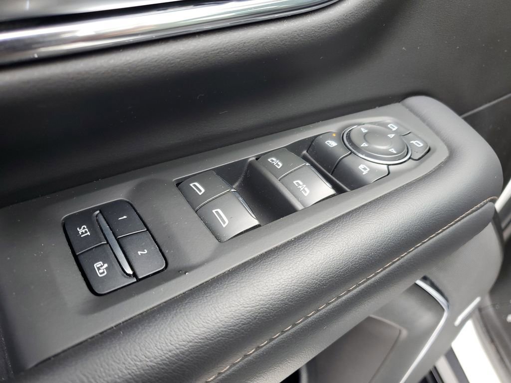 Used 2023 Chevrolet Suburban High Country image 27