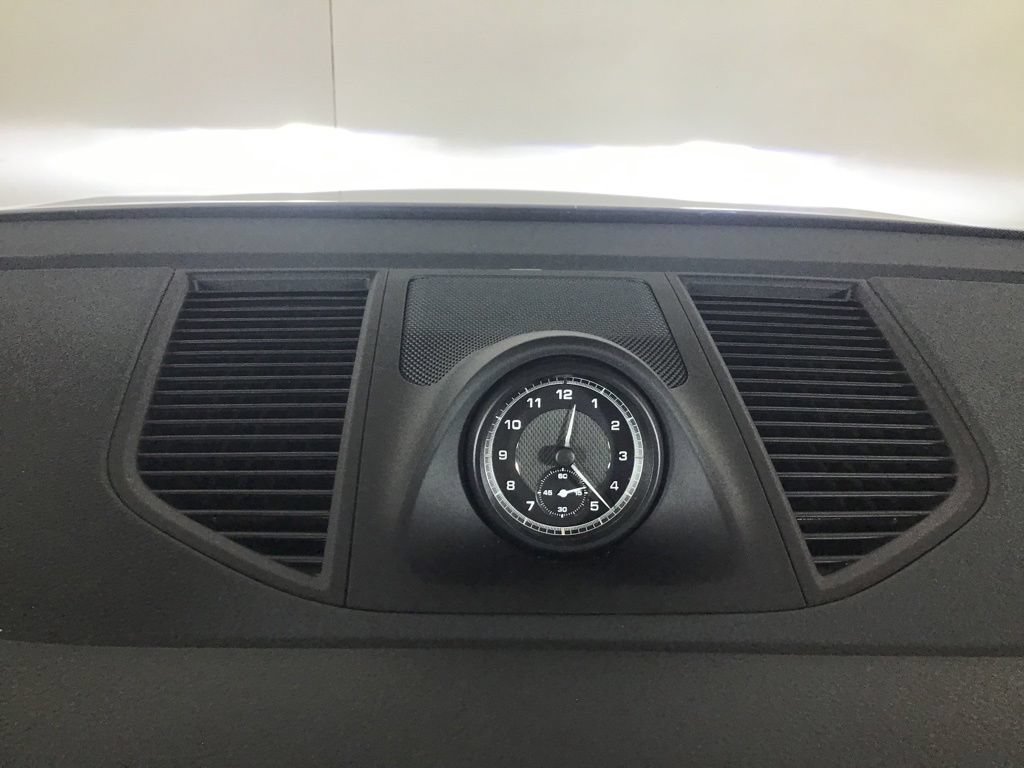 Certified 2023 Porsche Macan S AWD/4WD image 33