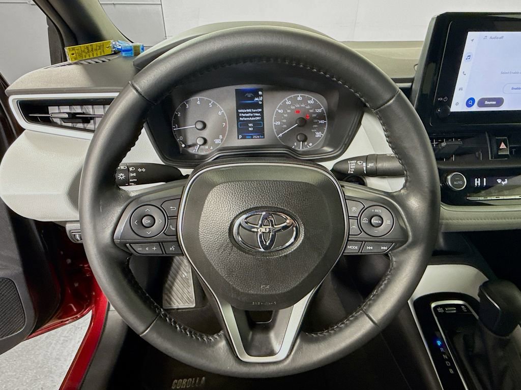 Used 2025 Toyota Corolla SE image 11