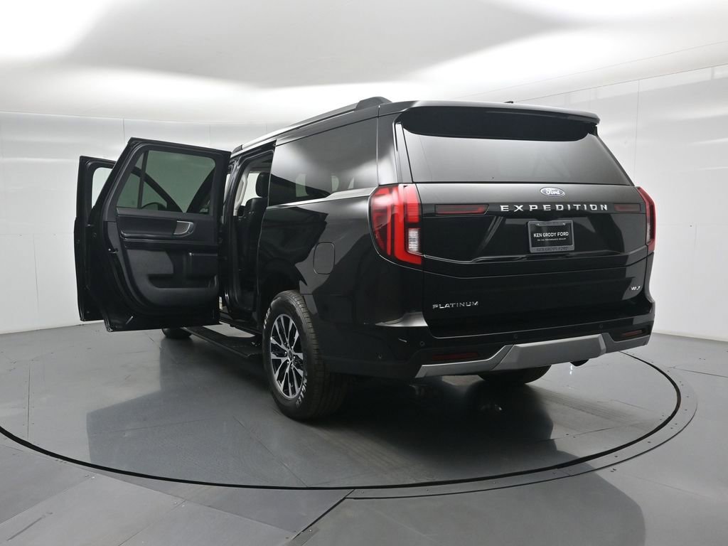 Certified 2025 Ford Expedition Max Platinum image 36