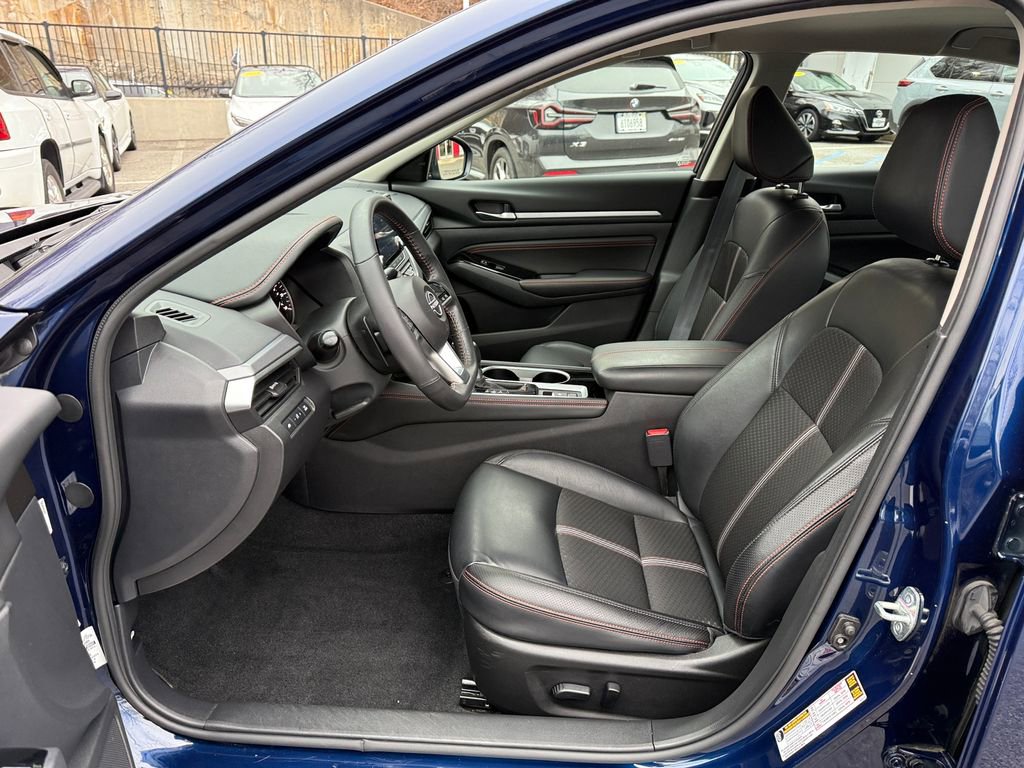 Used 2023 Nissan Altima 2.5 SR AWD/4WD image 15