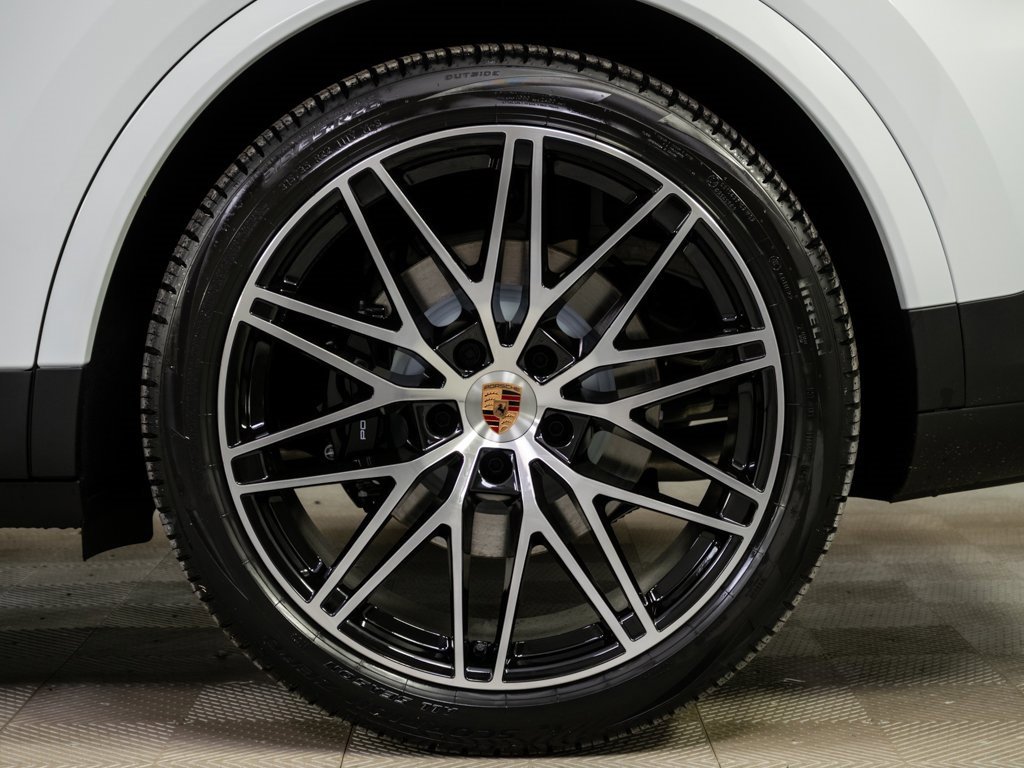 New 2026 Porsche Cayenne S image 40