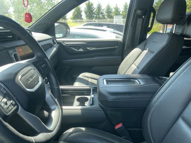 Used 2023 GMC Yukon Denali w/ Denali Reserve Package AWD/4WD image 4