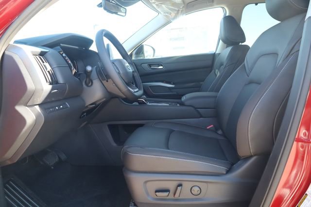 New 2026 Nissan Pathfinder SL w/ SL Premium Package image 12