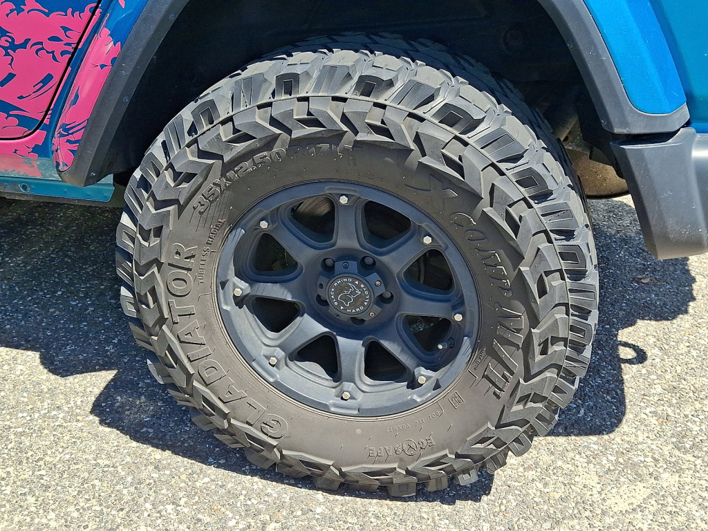 Used 2020 Jeep Wrangler Unlimited Sahara AWD/4WD image 5