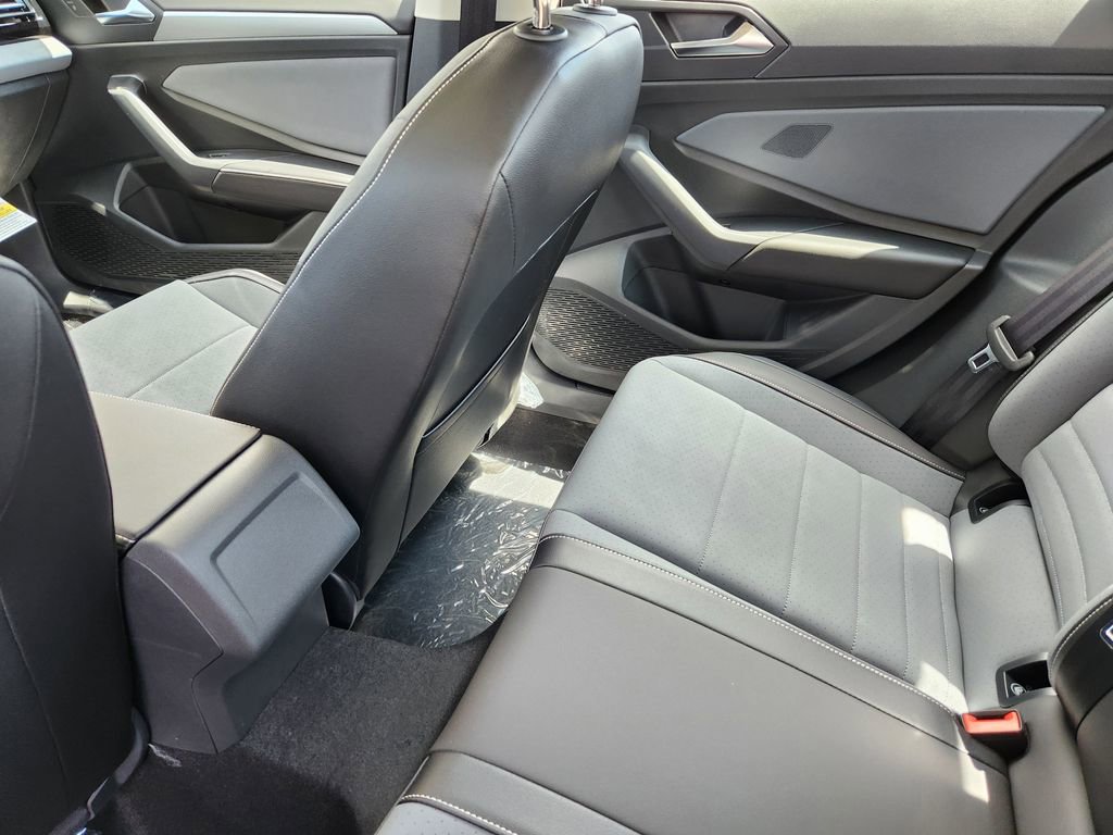 New 2026 Volkswagen Jetta SE FWD image 16