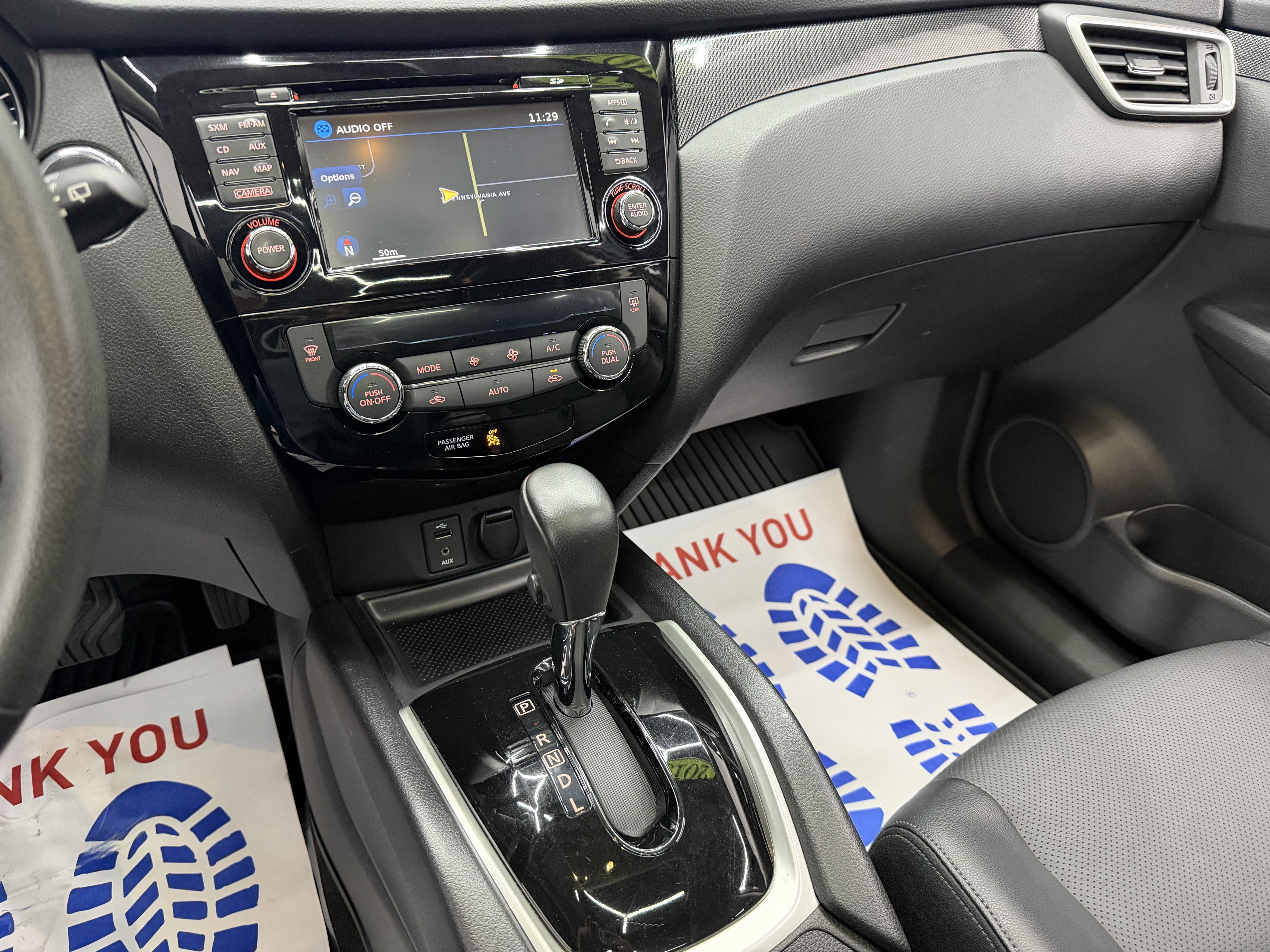 Used 2015 Nissan Rogue SL image 19