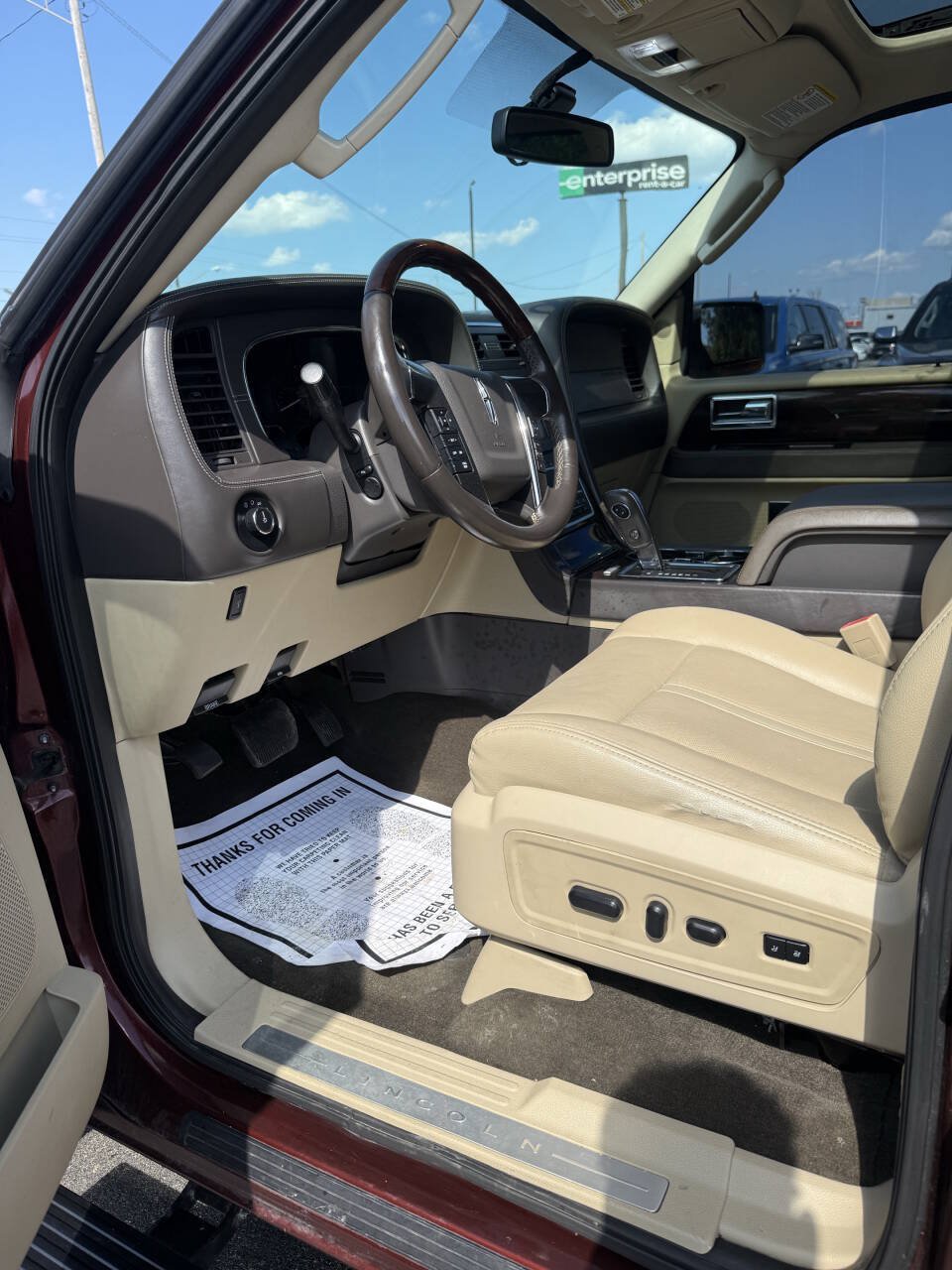 Used 2016 Lincoln Navigator Reserve AWD/4WD image 9