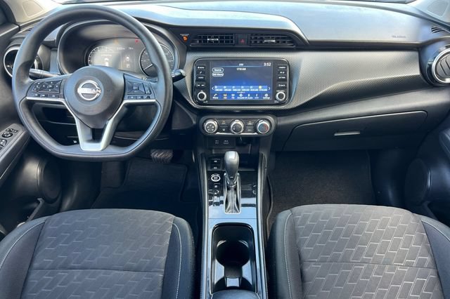 Used 2024 Nissan Kicks SV FWD image 15