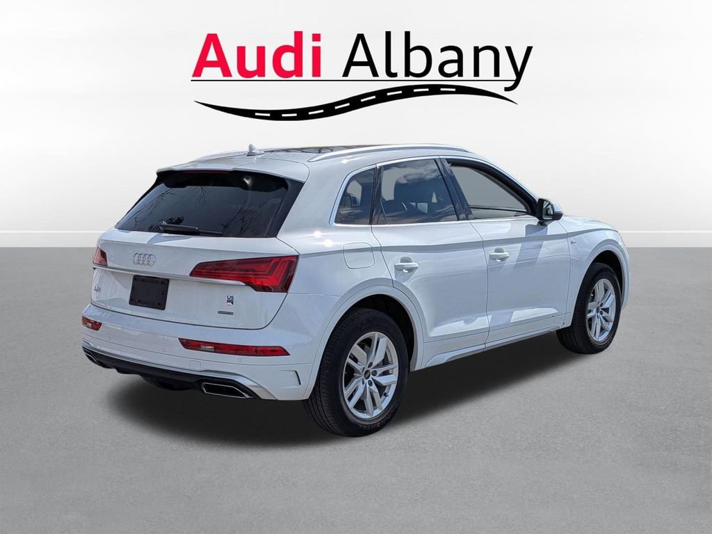 Certified 2023 Audi Q5 2.0T Premium w/ Convenience Package image 4
