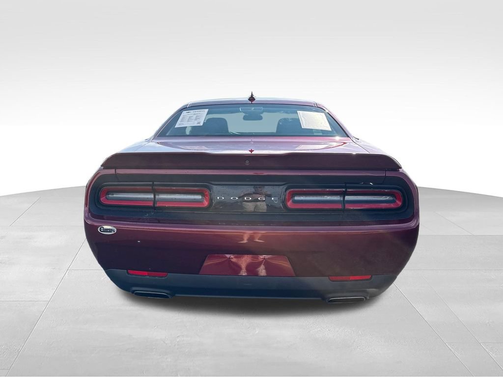 Used 2018 Dodge Challenger SXT w/ Super Sport Group (SS/T) RWD image 8