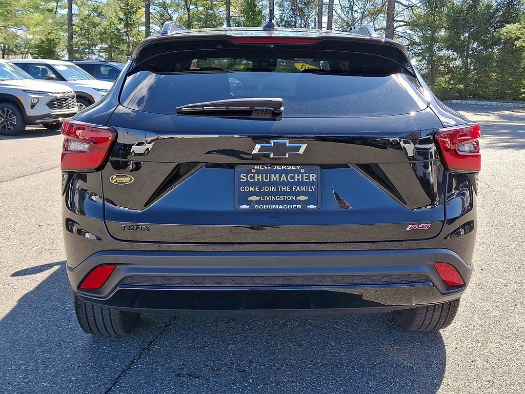 Certified 2024 Chevrolet Trax RS w/ Driver Confidence Package image 5