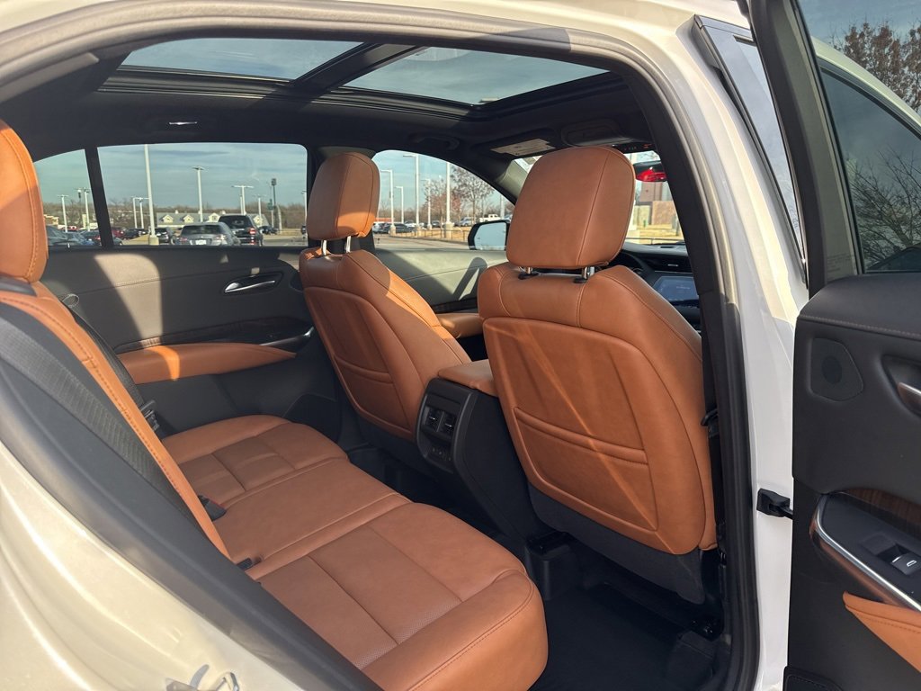 Used 2023 Cadillac XT4 Sport image 4