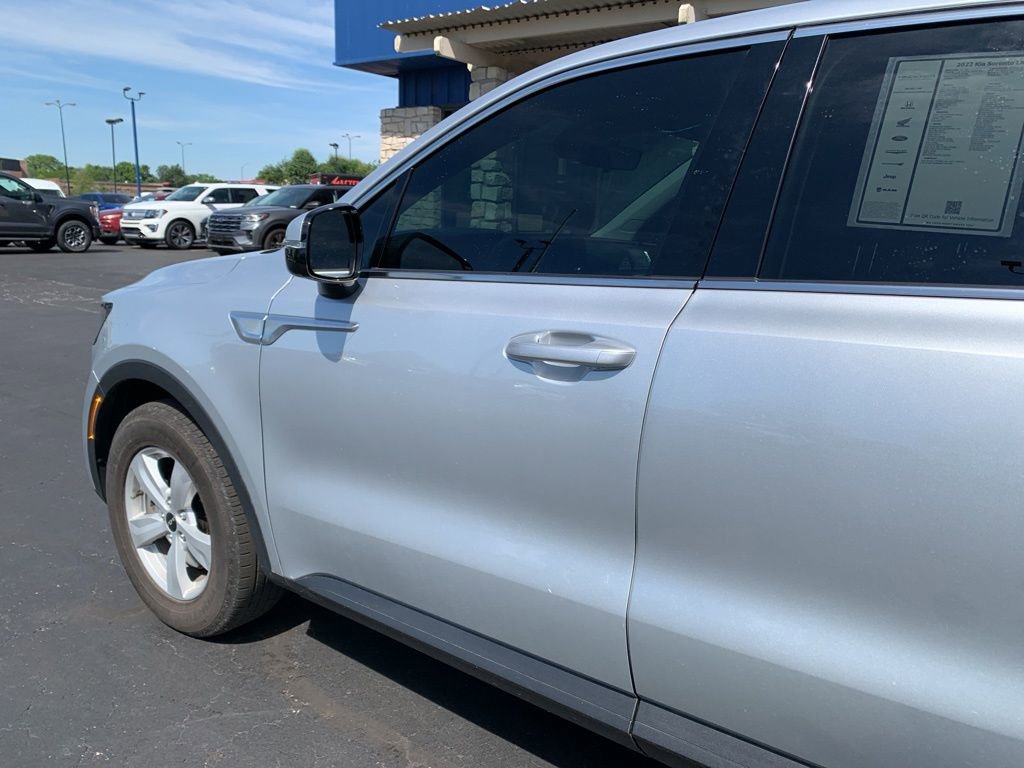 Used 2022 Kia Sorento LX FWD image 10