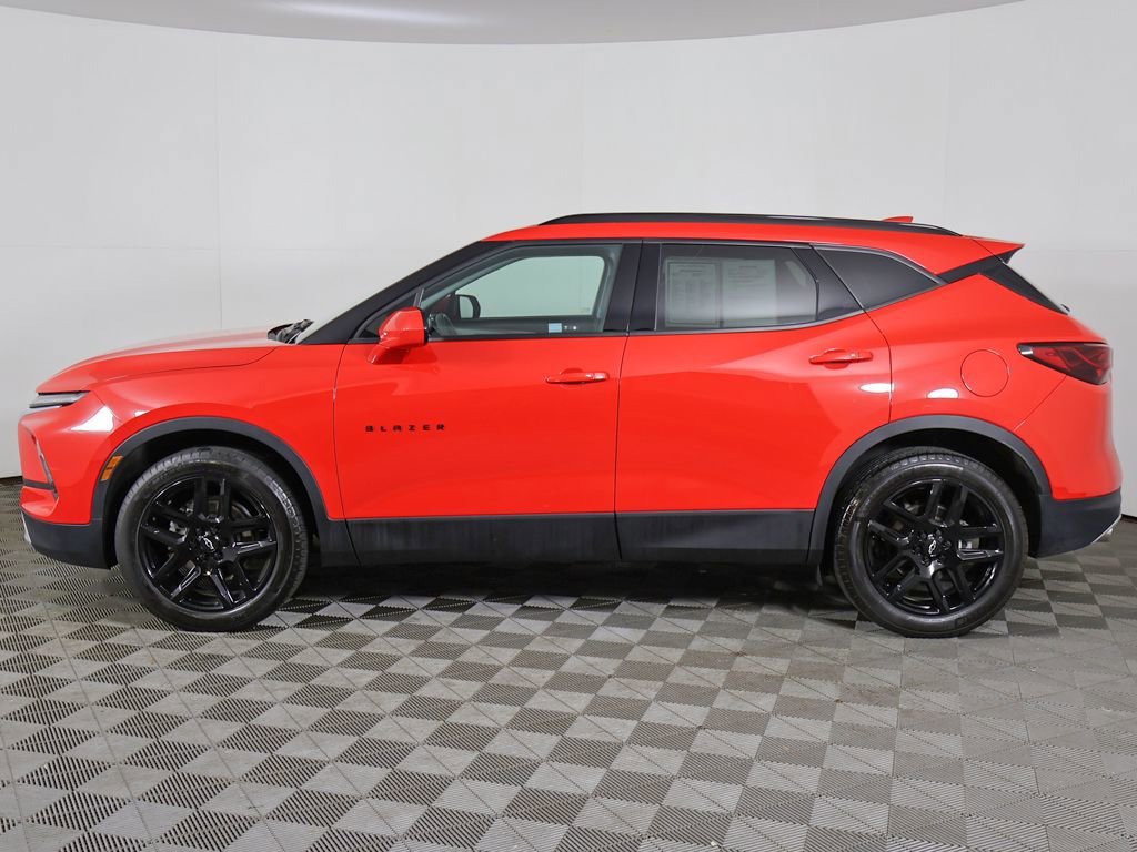 Used 2024 Chevrolet Blazer LT w/ Convenience Package FWD image 17