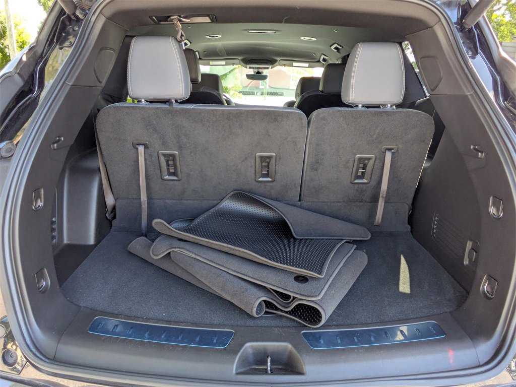 Used 2022 Buick Enclave Premium w/ Surround and Sites Package image 12