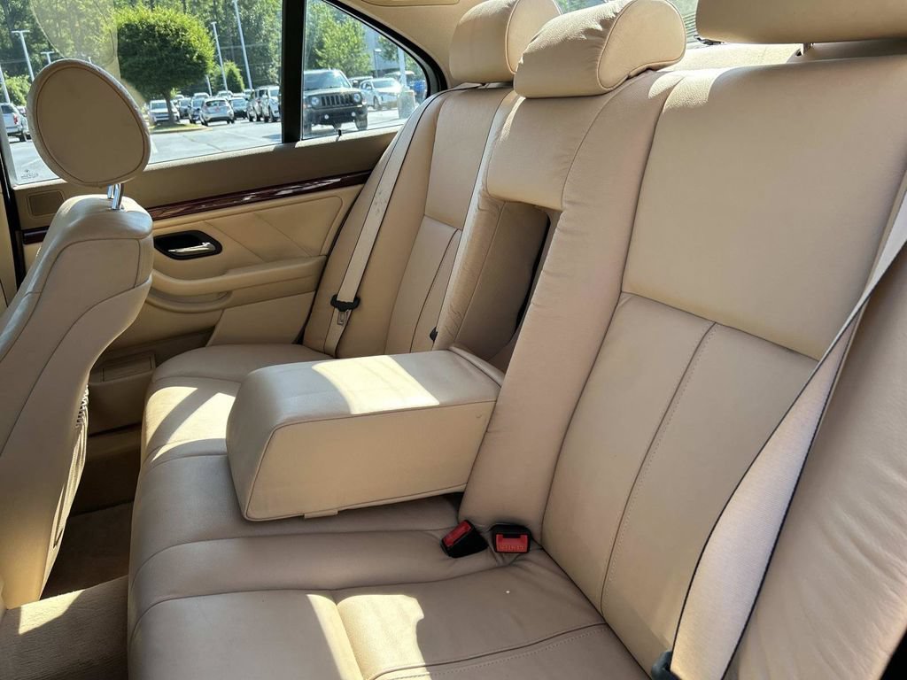 Used 2002 BMW 530i Sedan RWD image 12