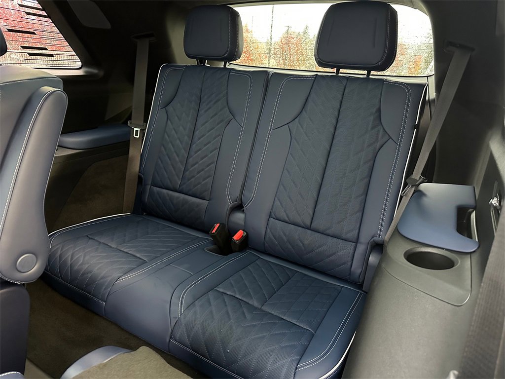 New 2026 Cadillac Vistiq Premium Luxury image 17